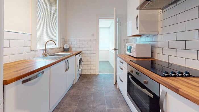 2 Bedroom Bungalow To Rent In West Craigs Avenue, Maybury, Edinburgh, EH12
