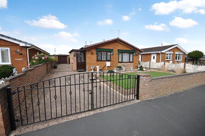 3 Bedroom Detached Bungalow For Sale In Pennine Road, Thorne, Doncaster, DN8
