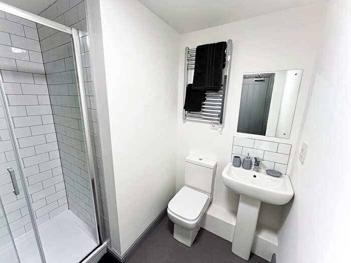 1 Bedroom Flat To Rent In , Leeds Road, Castleford, WF10