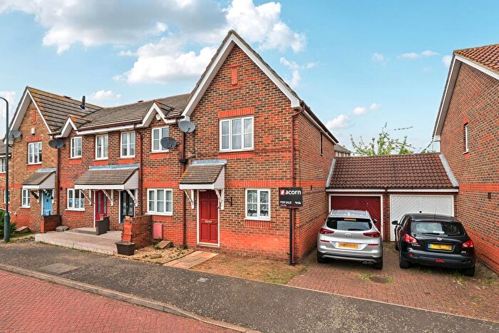 2 Bedroom Semi-Detached House For Sale In Troon Close, London, SE28