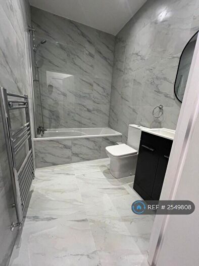 2 Bedroom Flat To Rent In Hornsey Road, London, N19