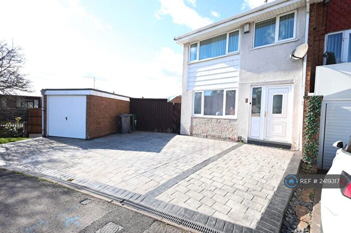 3 Bedroom End Of Terrace House To Rent In Honeywood Drive, Nottingham, NG3