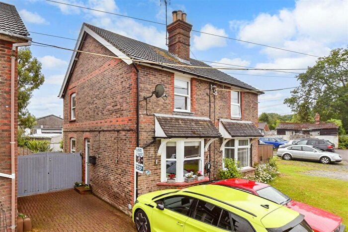 3 Bedroom Semi-Detached House For Sale In Brighton Road, Monks Gate, Horsham, West Sussex, RH13