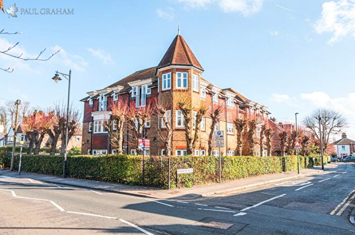 2 Bedroom Flat For Sale In Rochester Road, Carshalton, SM5