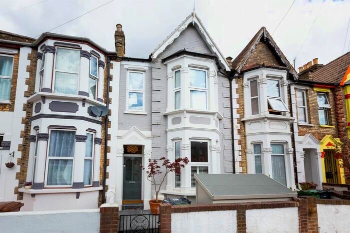 4 Bedroom Terraced House To Rent In Frith Road, Leytonstone, E11