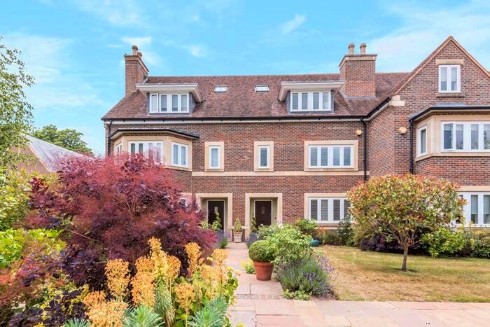 4 Bedroom Country House For Sale In Woolmer Lane, Bramshott, Liphook, GU30