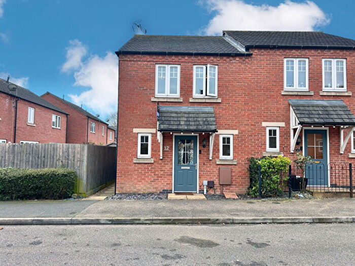 3 Bedroom Semi Detached House For Sale In Merton Close, Church Gresley, Swadlincote, DE11