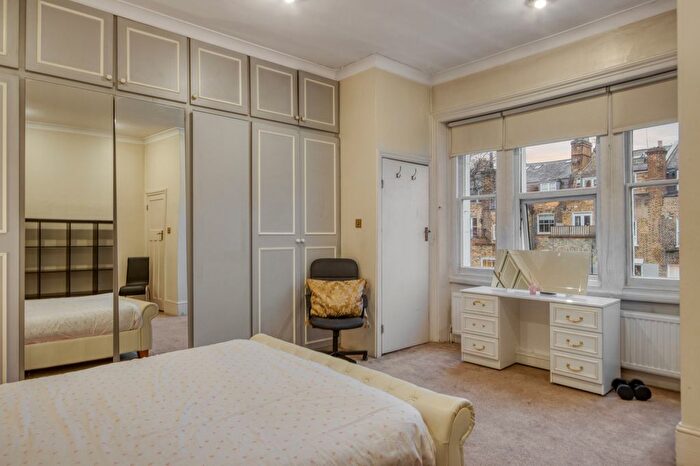 2 Bedroom Terraced House To Rent In Redcliffe Gardens, London, SW10