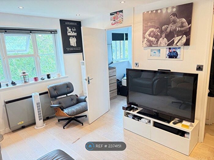 1 Bedroom Flat To Rent In Mill Court, London, E10