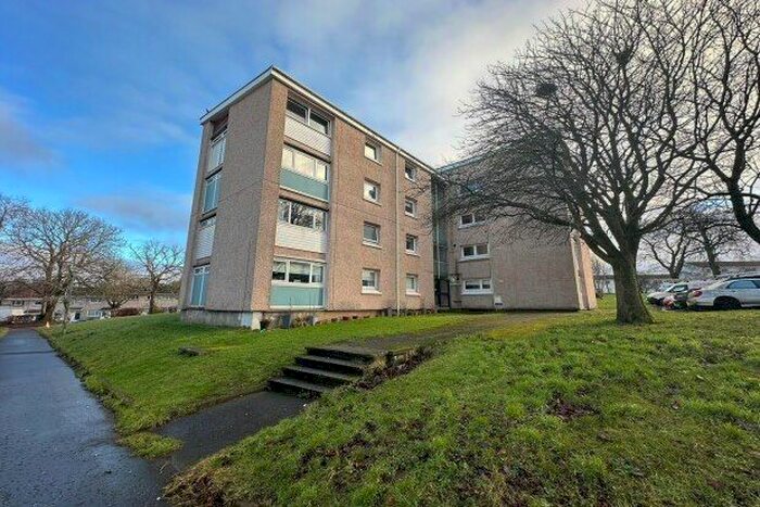 2 Bedroom Flat To Rent In Salisbury, Glasgow, G74