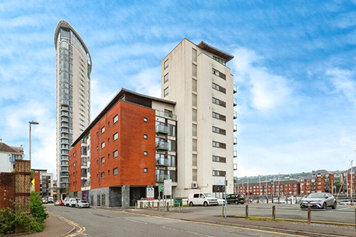 3 Bedroom Flat For Sale In Trawler Road, Maritime Quarter, Swansea, SA1