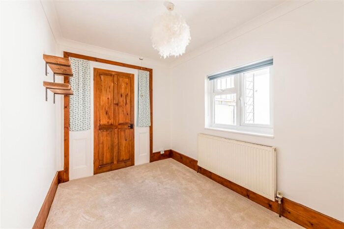 2 Bedroom Flat To Rent In Broad Street, Brighton, BN2
