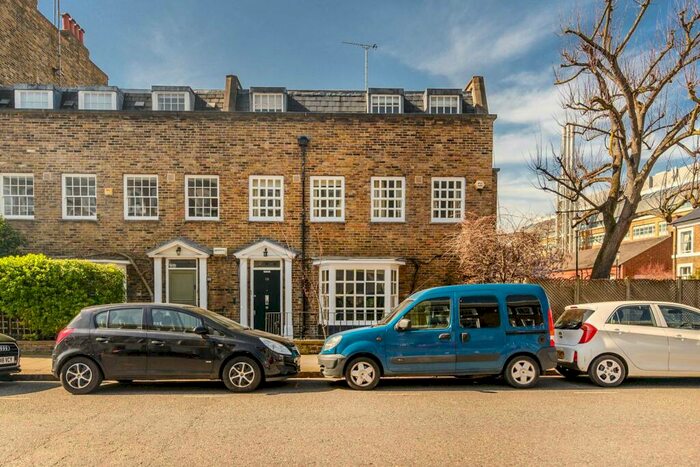 3 Bedroom House To Rent In Limerston Street, Chelsea, London, SW10