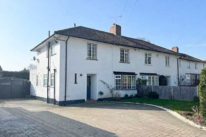 3 Bedroom Semi-detached House For Sale In Brockswood Lane, Welwyn Garden City, AL8