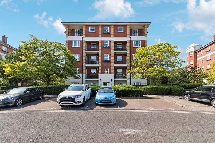 2 Bedroom Flat To Rent In Trinity Church Road, Barnes, SW13