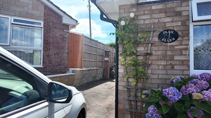 2 Bedroom Bungalow For Sale In Westcroft, Leominster, HR6