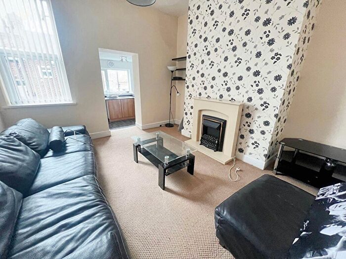 2 Bedroom Flat To Rent In Holly Avenue, Wallsend, Tyne And Wear, NE28