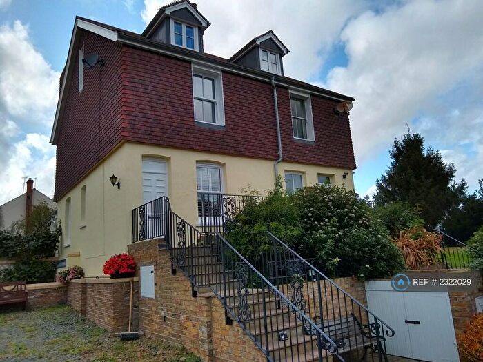 3 Bedroom Semi-Detached House To Rent In Rift Valley Farm, Newington, ME9