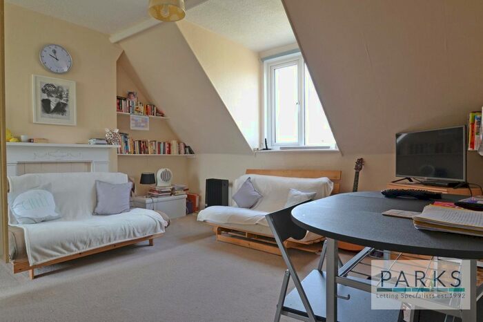 Studio To Rent In Dyke Road, Brighton BN1
