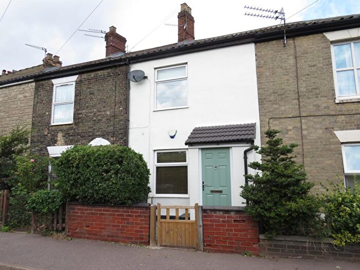 3 Bedroom Terraced House For Sale In Carrow Road, Norwich, NR1