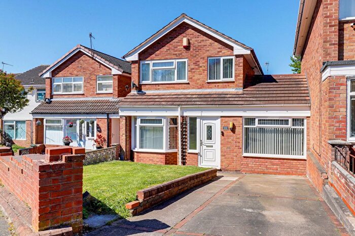3 Bedroom Semi-Detached House For Sale In Torkard Drive, Nottingham, NG5