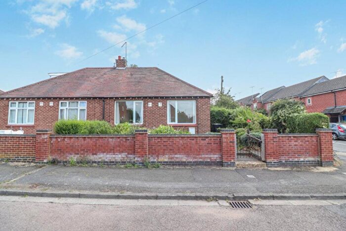 2 Bedroom Semi-Detached Bungalow For Sale In Allen Road, Rushden, NN10