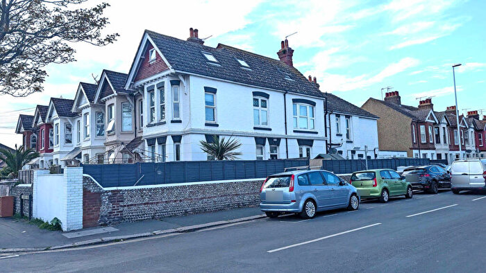 4 Bedroom End Of Terrace House For Sale In Church Walk, Worthing, BN11