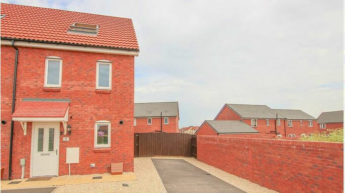 3 Bedroom Property To Rent In Richmond Street, Monkton Heathfield, Taunton, TA2