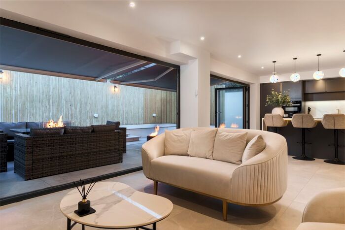 4 Bedroom Detached House For Sale In Wheal Rose, Redruth, TR16