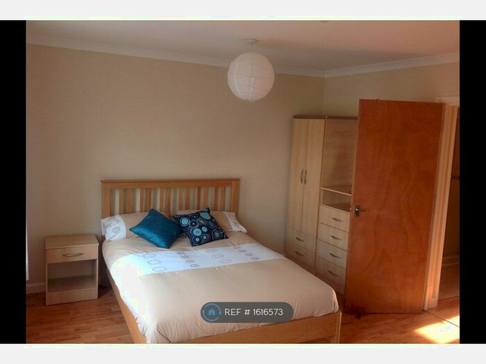 1 Bedroom Flat To Rent In Zinzan Street, Reading, RG1