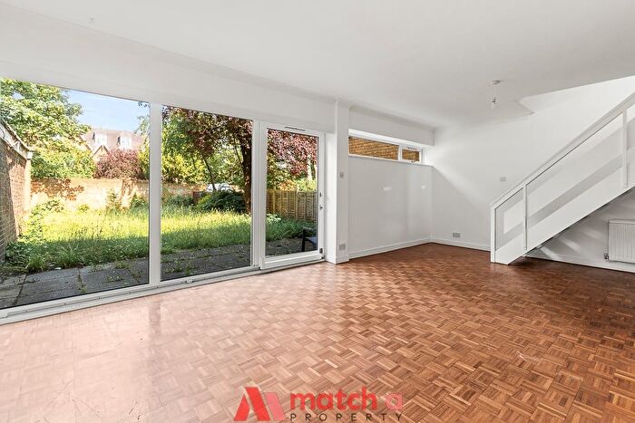 3 Bedroom Terraced House To Rent In The Knoll, Ealing, London, W13