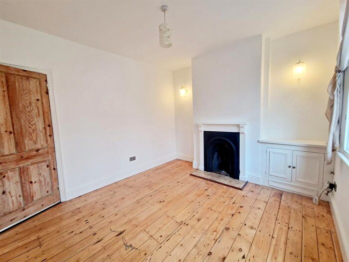 2 Bedroom Terraced House To Rent In Wood Street, Newark, NG24