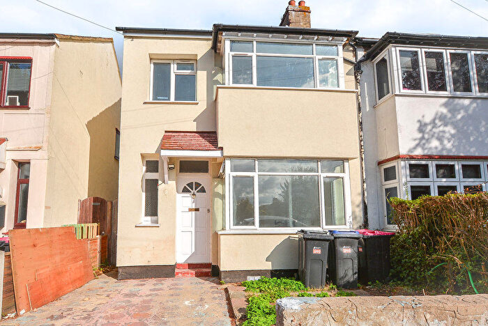 3 Bedroom Semi-Detached House To Rent In Cromwell Road, Southend-On-Sea, SS2