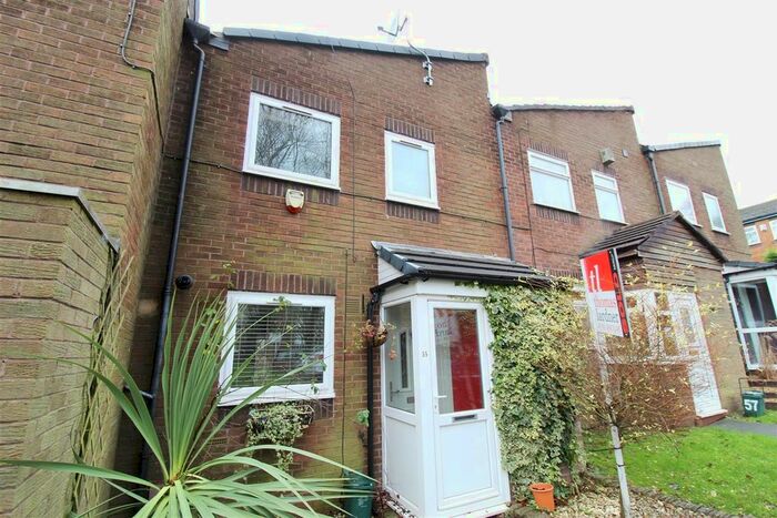 3 Bedroom Mews To Rent In Underhill, Romiley, Stockport SK6
