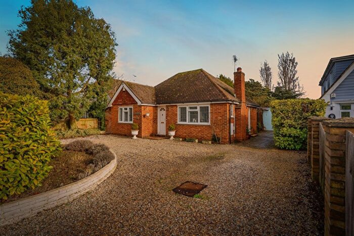 2 Bedroom Detached Bungalow For Sale In Lion Road, Bognor Regis, PO21