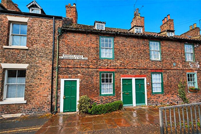 3 Bedroom Terraced House For Sale In Bondgate Green, Ripon, North Yorkshire, HG4