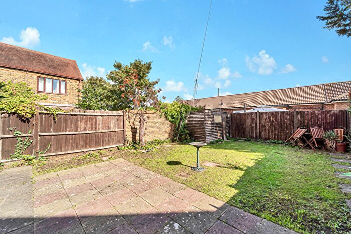 3 Bedroom Semi-detached House For Sale In Napier Walk, Ashford, TW15