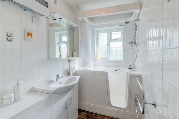 2 Bedroom Bungalow To Rent In Hillesden Road, Gawcott, MK18