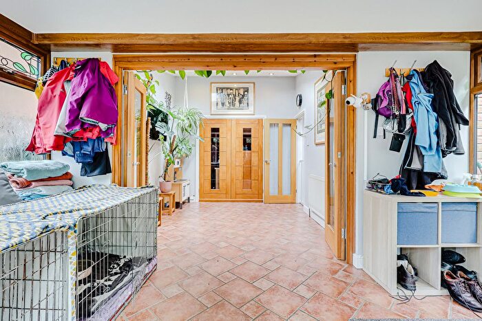 4 Bedroom Detached House For Sale In Spindle Beams, Rochford, SS4