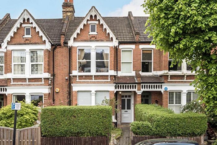 3 Bedroom Flat For Sale In Clive Road, Dulwich, SE21
