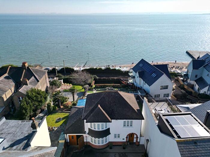 3 Bedroom Detached House For Sale In Leigh Hill, Leigh-On-Sea, SS9