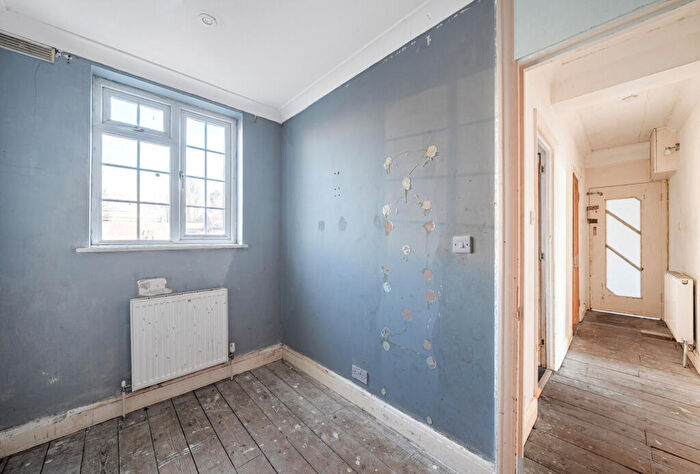 2 Bedroom Apartment For Sale In The Holt, London Road, Morden, SM4