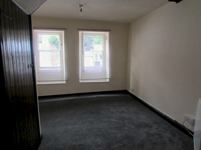 1 Bedroom Flat To Rent In High Street, Huntingdon, PE29