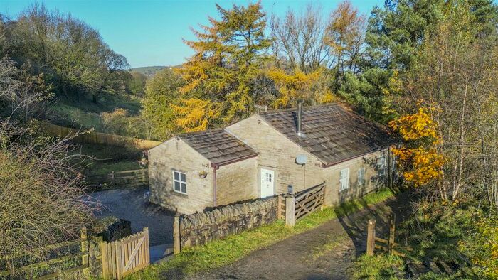 3 Bedroom Detached House For Sale In Lomas Lane, Rawtenstall, Rossendale, BB4