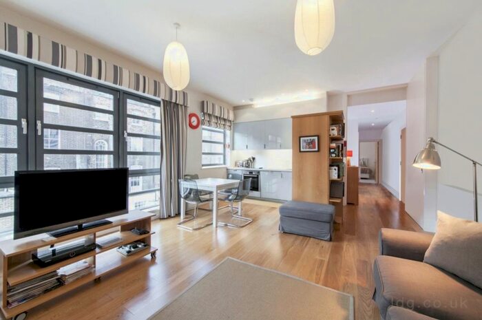 2 Bedroom Flat To Rent In North Mews, London, WC1N