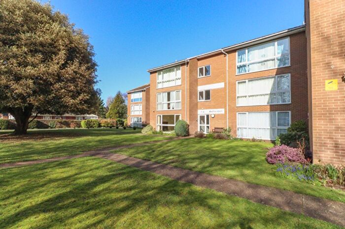 2 Bedroom Flat For Sale In Alpha Road, Birchington, Kent, CT7