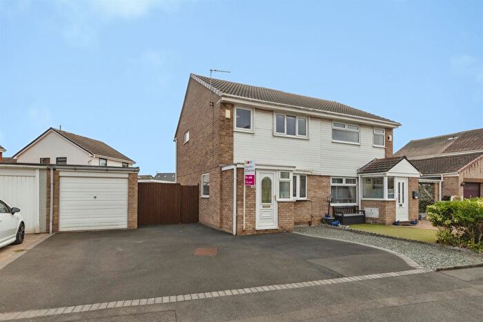 3 Bedroom Semi-Detached House For Sale In Lithgo Close, Hartlepool, TS25