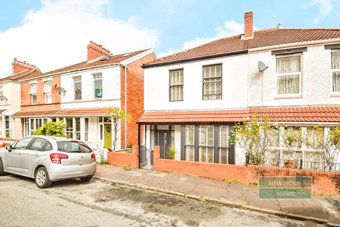 3 Bedroom Semi-Detached House For Sale In Park Avenue, Mumbles, Swansea, SA3