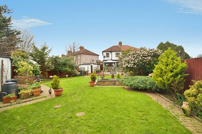 3 Bedroom Semi Detached House For Sale In Hamden Crescent, Dagenham, Essex, RM10