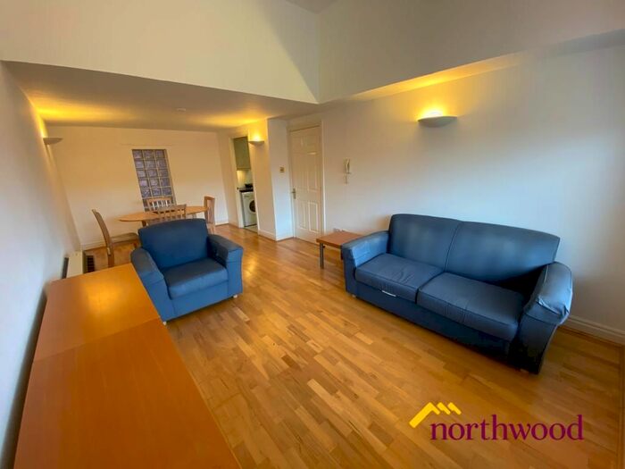 2 Bedroom Flat To Rent In Cox Street, City Centre, Birmingham, B3